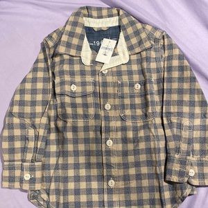 Baby Gap 2T tan and blue plaid log sleeve shirt